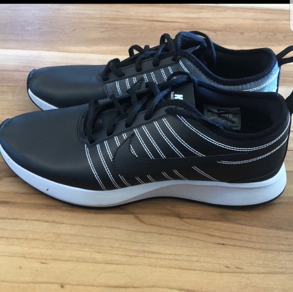 NIKE DUALTONE shoes. - Picture 15 of 16